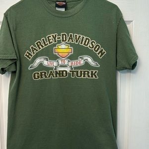 Medium Harley Davidson shirt